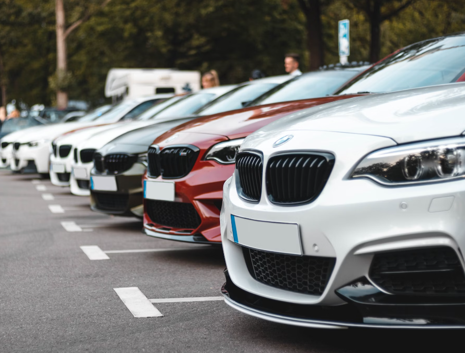 A row of cars on a lot